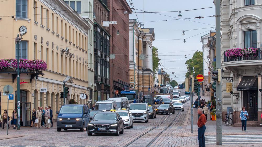 Helsingin katu ruuhka-aikaan