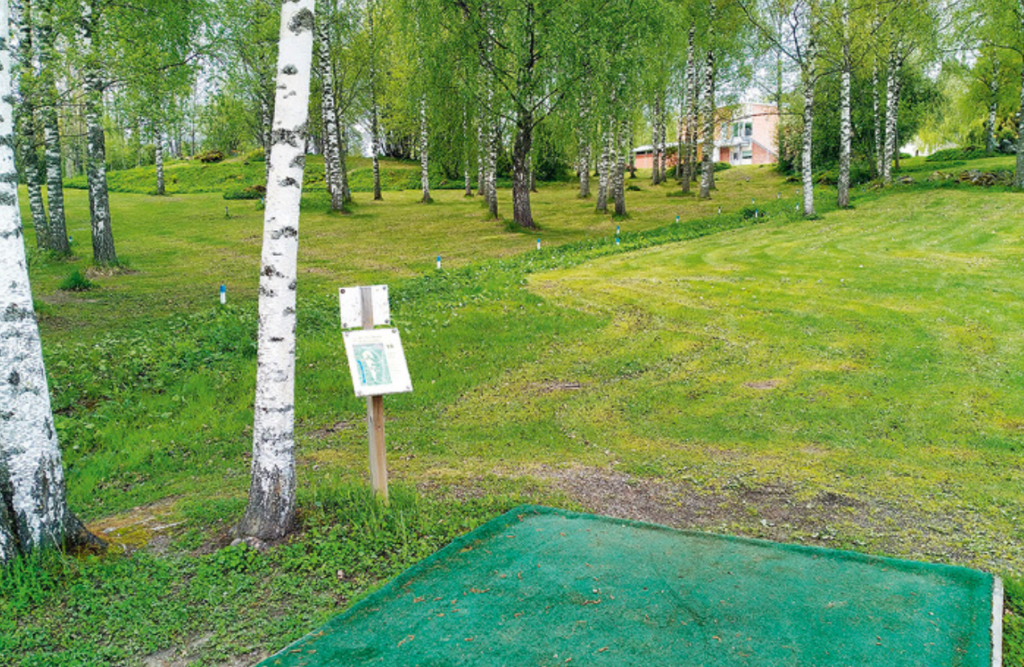 Keväinen Frisbeegolf-rata